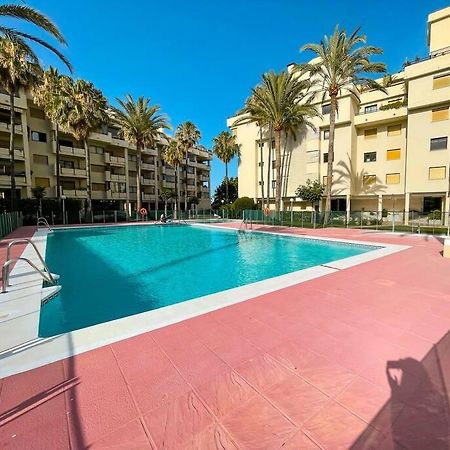 Seafront Apartment With Direct Access To The Beach Торремолинос Экстерьер фото