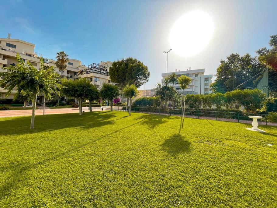Seafront Apartment With Direct Access To The Beach Торремолинос Экстерьер фото